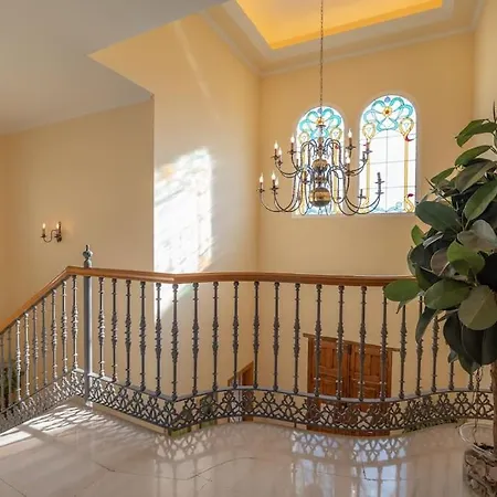 Villa Carlos, Golf Views Mijas