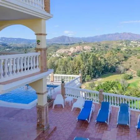 Villa Carlos, Golf Views