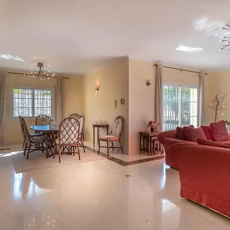 Carlos, Golf Views Villa