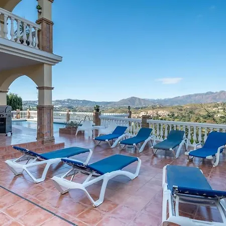 Carlos, Golf Views Villa *